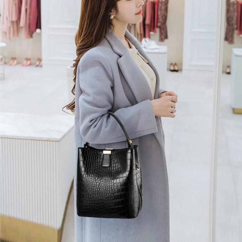 Yogodlns Retro Alligator Bucket Bags for Women Clean Vanilla Store
