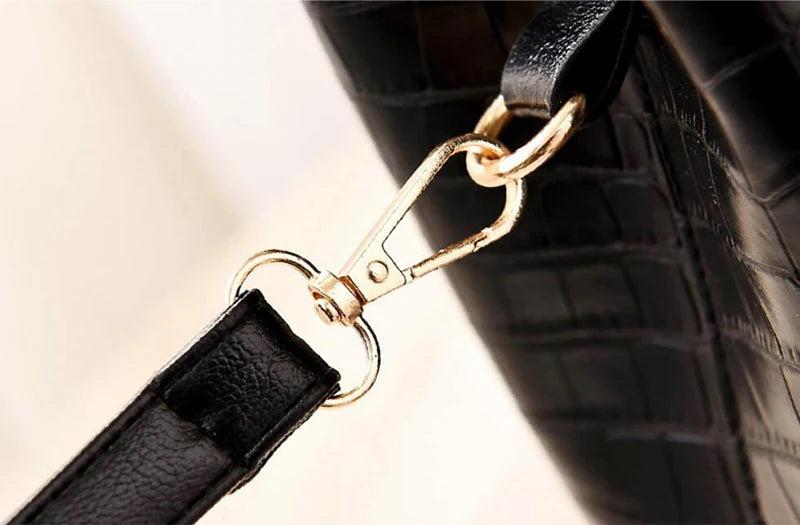 Yogodlns Retro Alligator Bucket Bags for Women Clean Vanilla Store