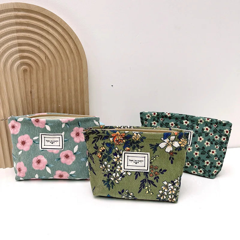 New Small Women's Cosmetic Bag with Floral Design Clean Vanilla Store