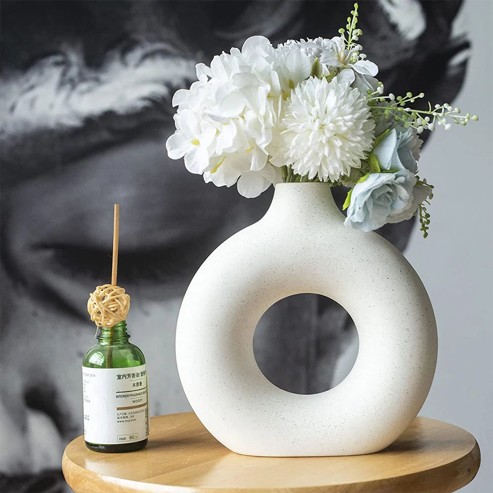 Lifeideas Nordic Style White Ceramic Round Vase Clean Vanilla Store
