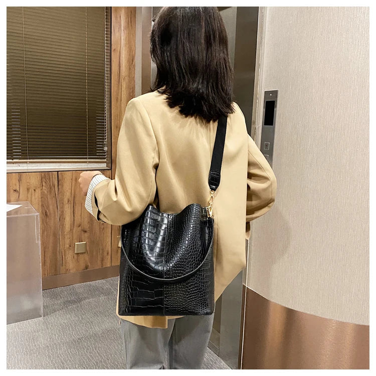 Vintage Crocodile Pattern Crossbody Bag for Women Clean Vanilla Store