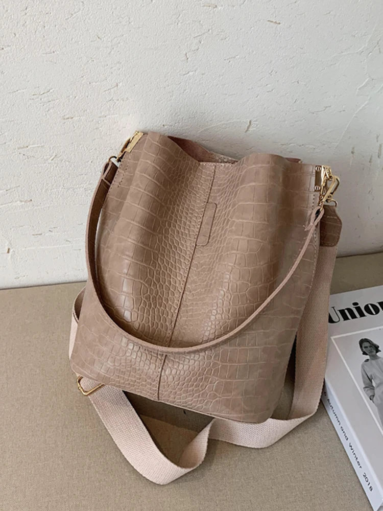 Vintage Crocodile Pattern Crossbody Bag for Women Clean Vanilla Store