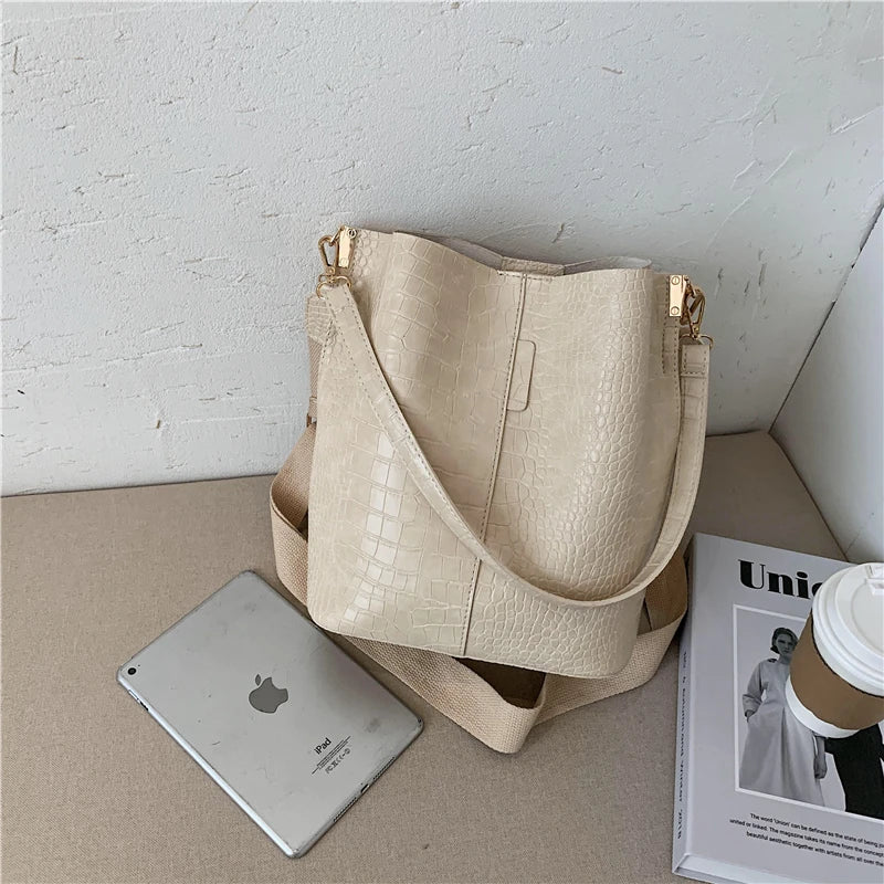 Vintage Crocodile Pattern Crossbody Bag for Women Clean Vanilla Store