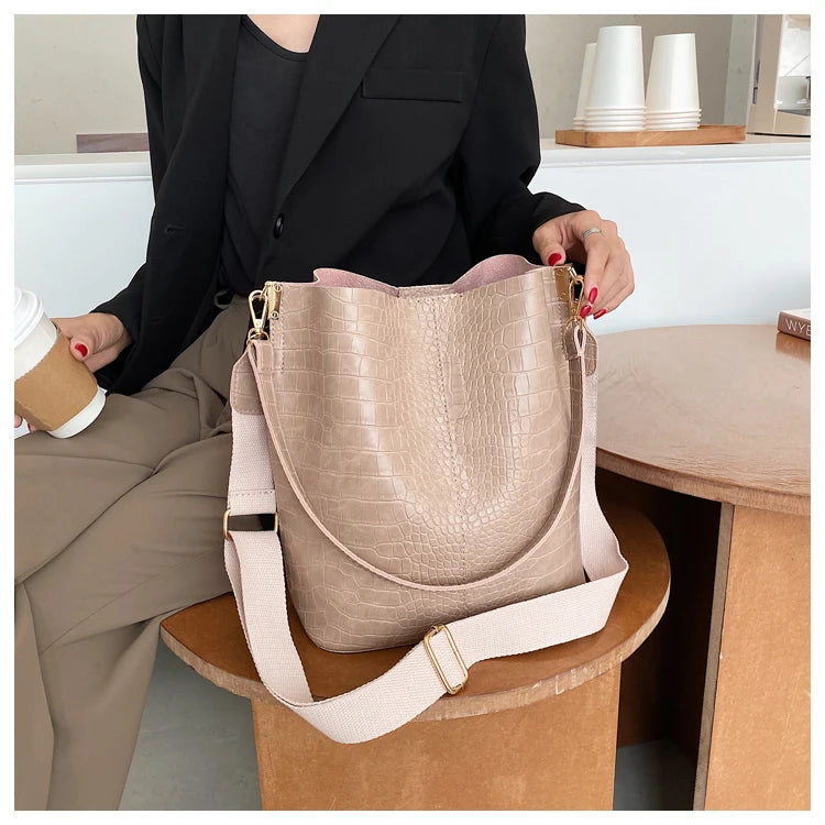 Vintage Crocodile Pattern Crossbody Bag for Women Clean Vanilla Store