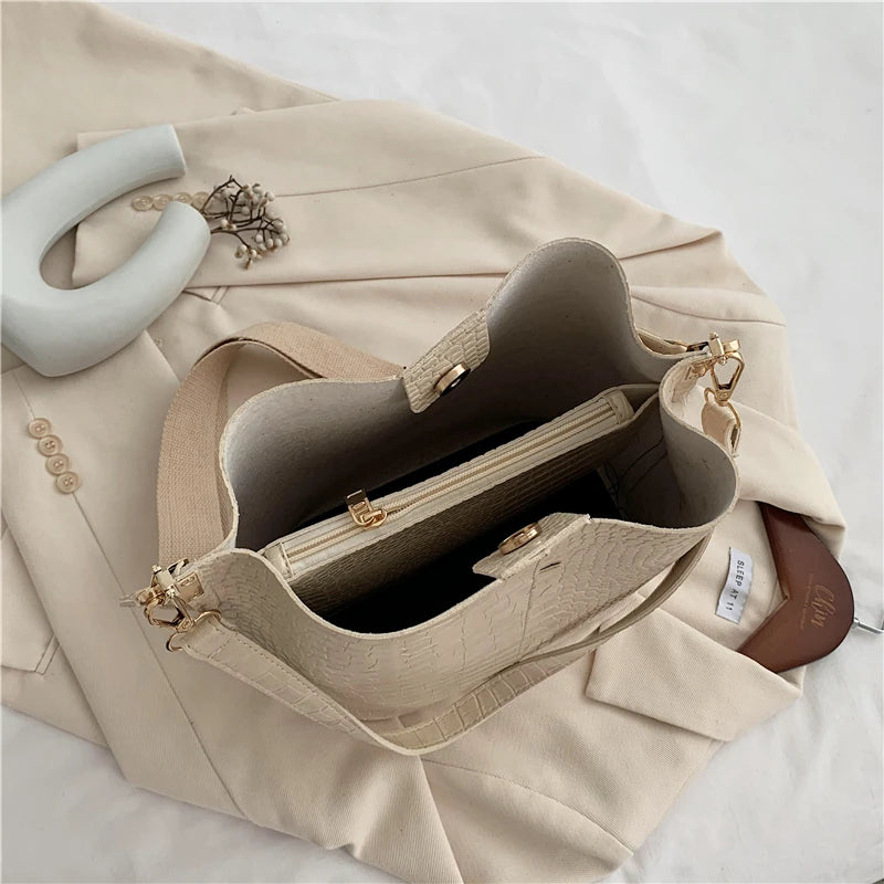 Vintage Crocodile Pattern Crossbody Bag for Women Clean Vanilla Store