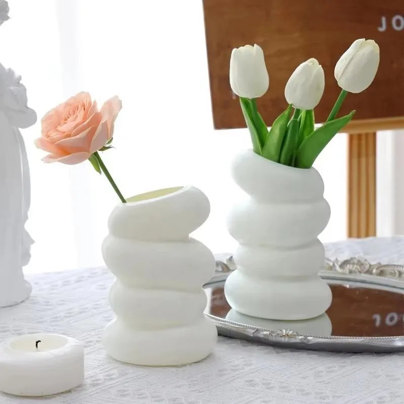 Nordic Creative White Spiral Flower Vase 1PC Clean Vanilla Store