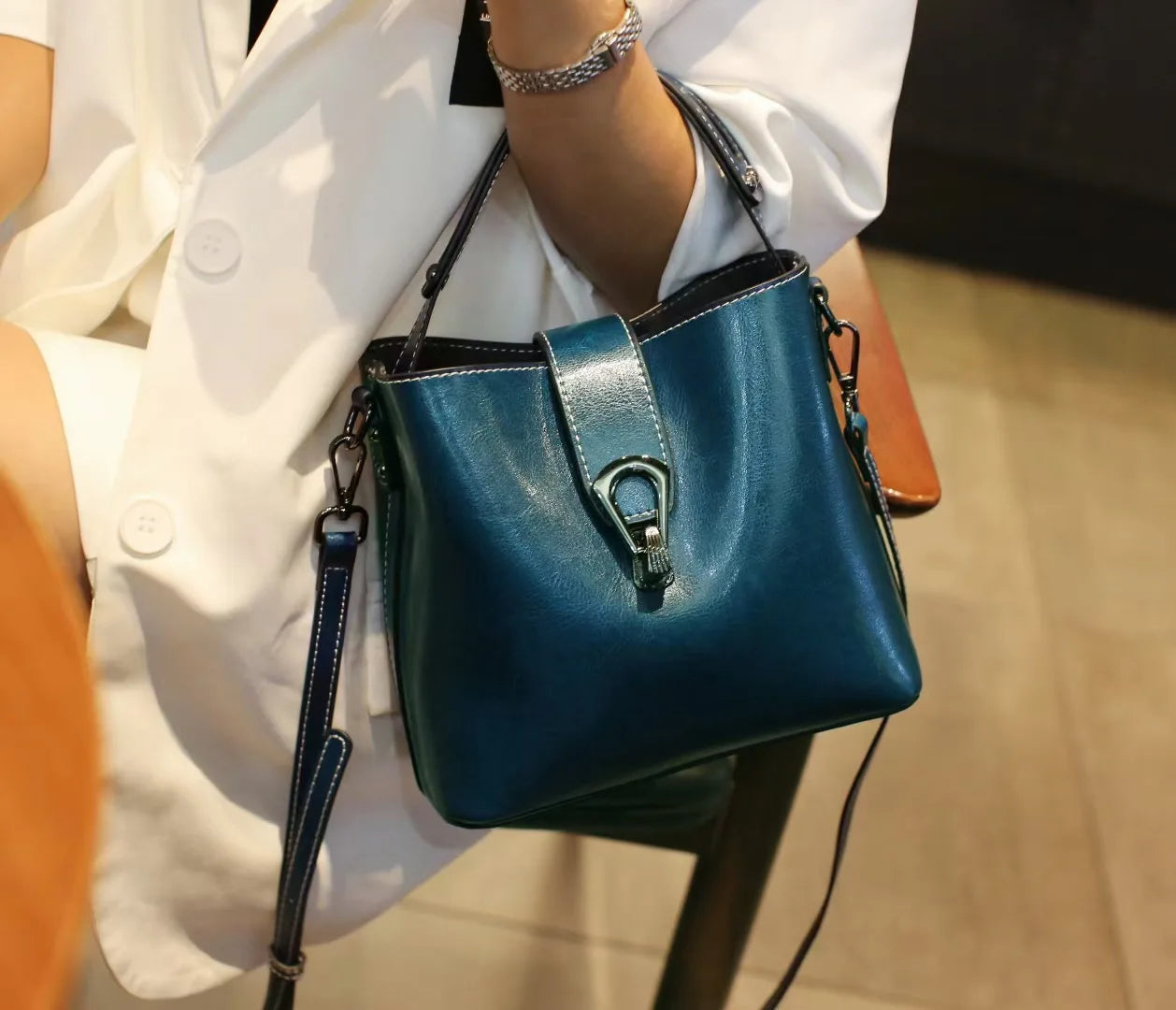 Real Oil Wax Leather Women's Bucket Bag - Large Capacity Clean Vanilla Store