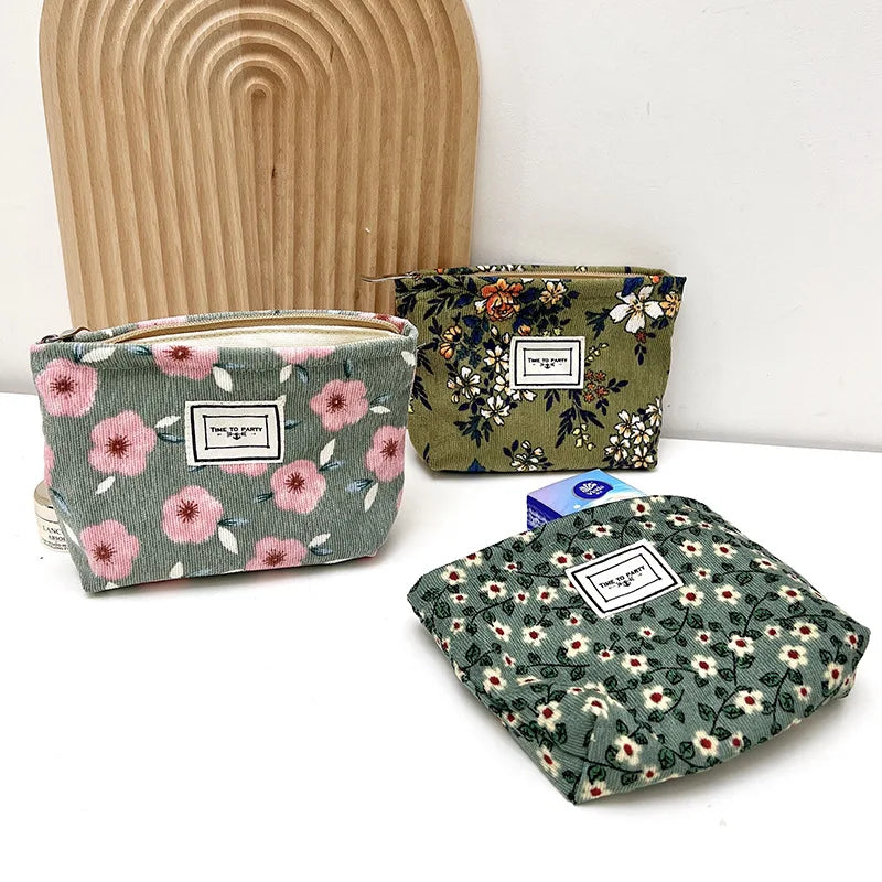 New Small Women's Cosmetic Bag with Floral Design Clean Vanilla Store