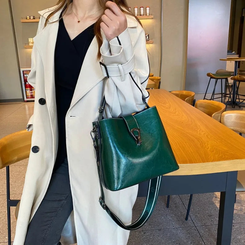 Real Oil Wax Leather Women's Bucket Bag - Large Capacity Clean Vanilla Store