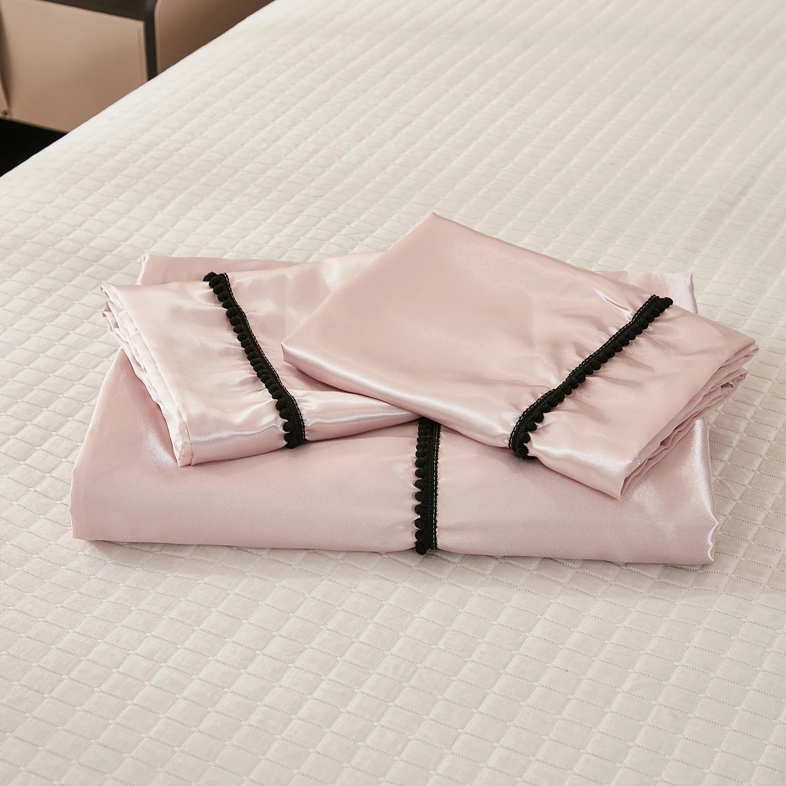 Satin Elegance Bedding Set | Luxurious Comfort 3Pcs Clean Vanilla Store