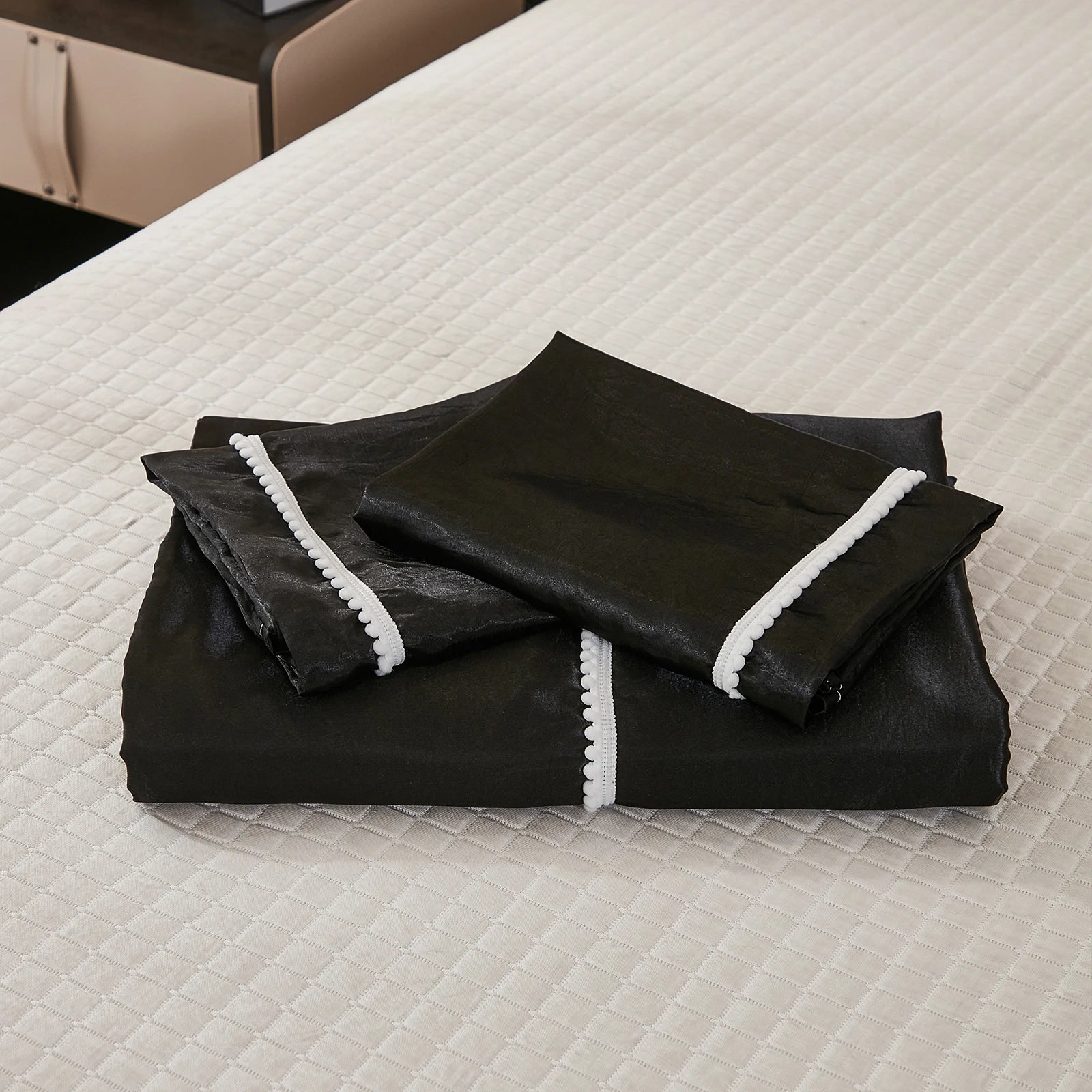 Satin Elegance Bedding Set | Luxurious Comfort 3Pcs Clean Vanilla Store