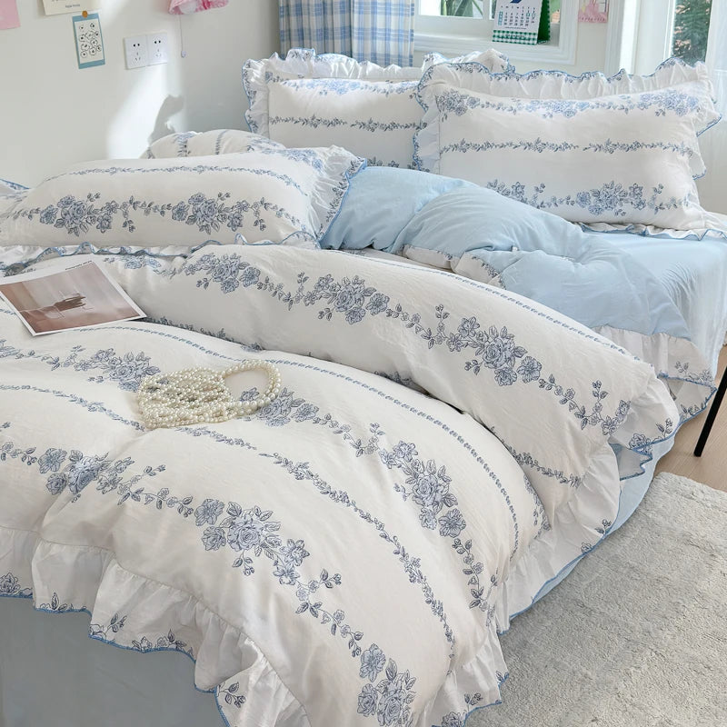 4pcs Floral Korean Lace Duvet Cover Set