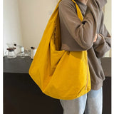 Casual Large Capacity Retro Drawstring Crossbody Bag