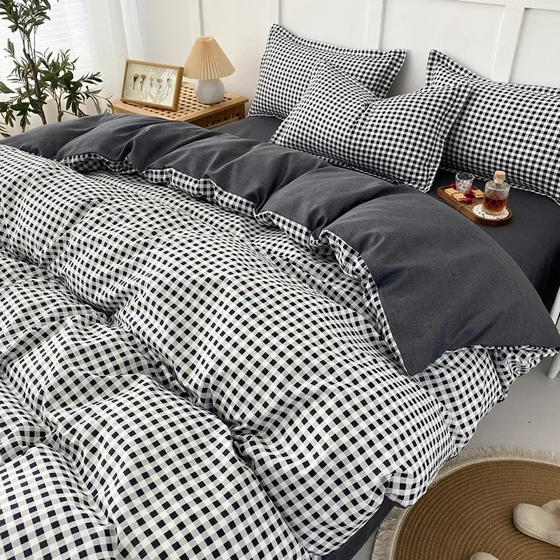 Black White Small Checks Printed Bed Set - 4 Pcs
