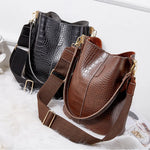 Large-Capacity Crocodile Pattern Leather Crossbody Bag  Clean Vanilla Store