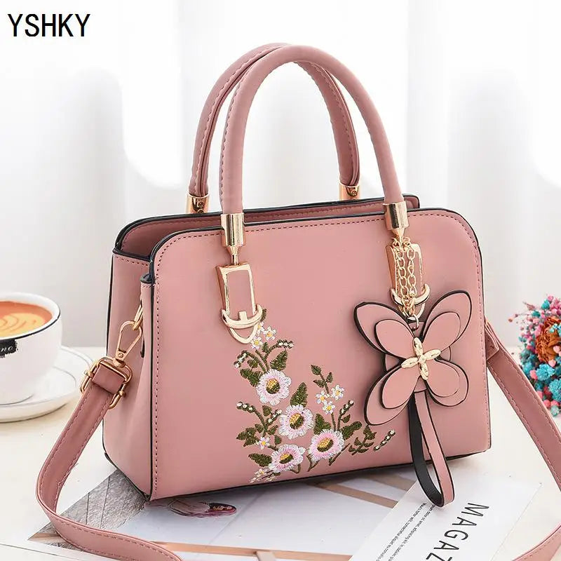 Large Capacity Lychee Pattern Crossbody Bag