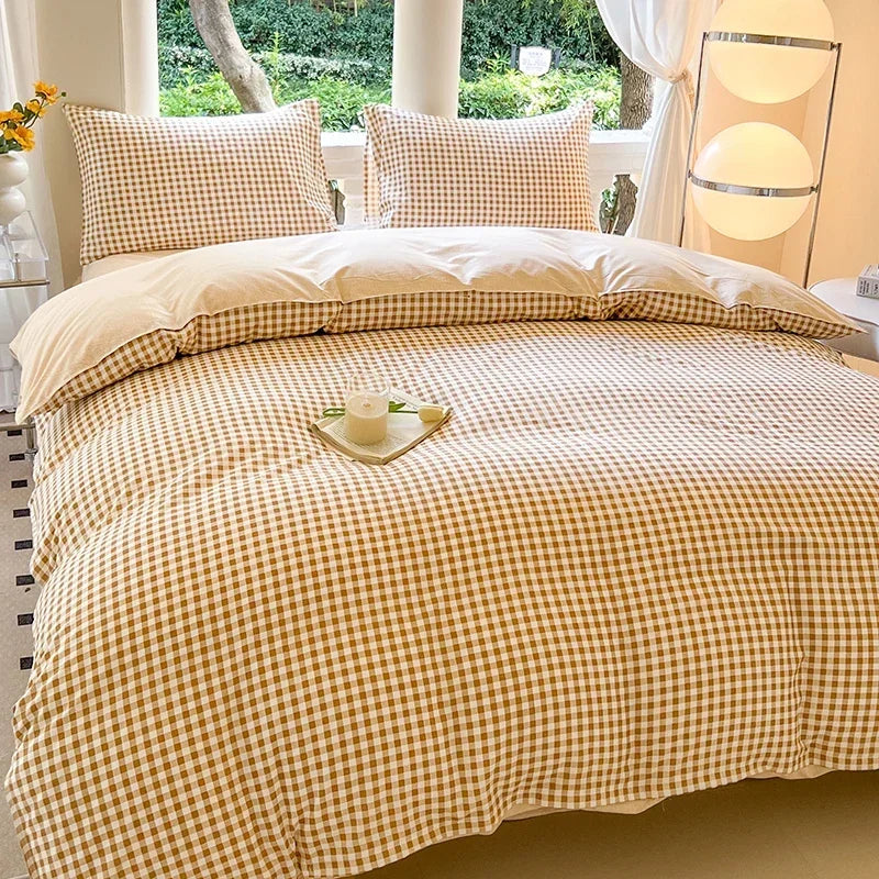 Black White Small Checks Printed Bed Set - 4 Pcs