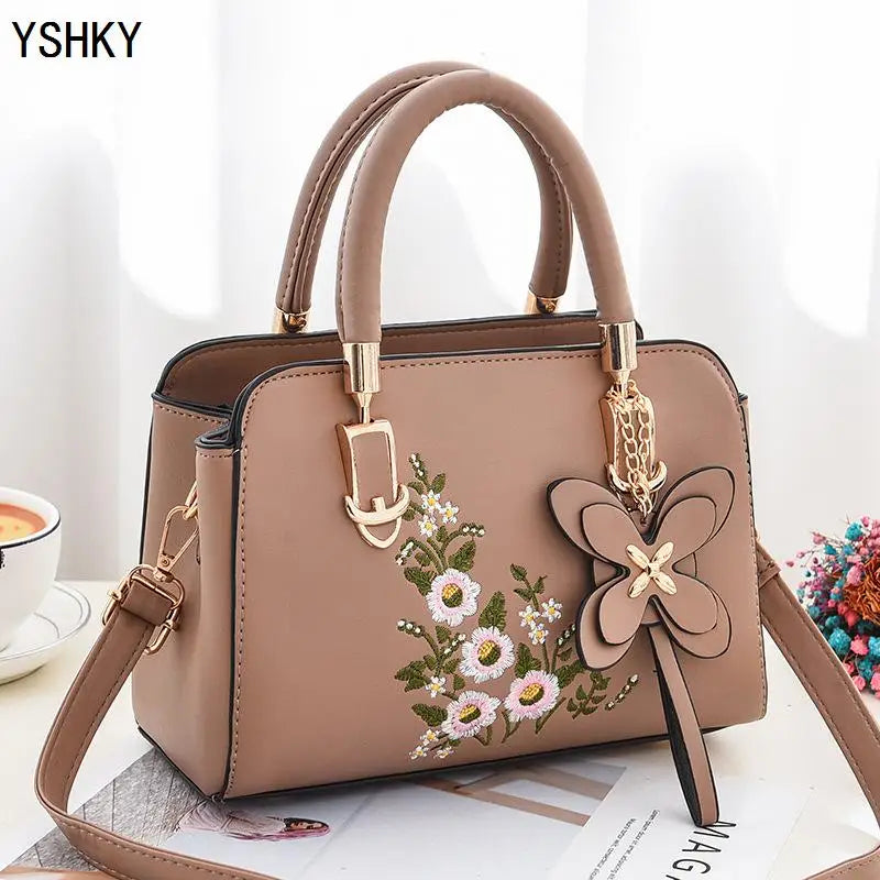 Large Capacity Lychee Pattern Crossbody Bag
