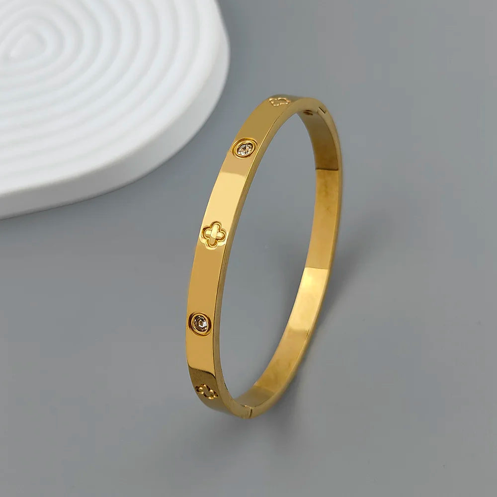 New Four-Leaf Clover Gold-Plated Bracelet