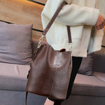 Large-Capacity Crocodile Pattern Leather Crossbody Bag  Clean Vanilla Store